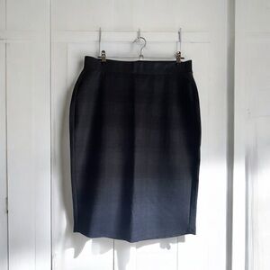 Zenana Women’sSize 2X Gray Plaid Pencil Skirt